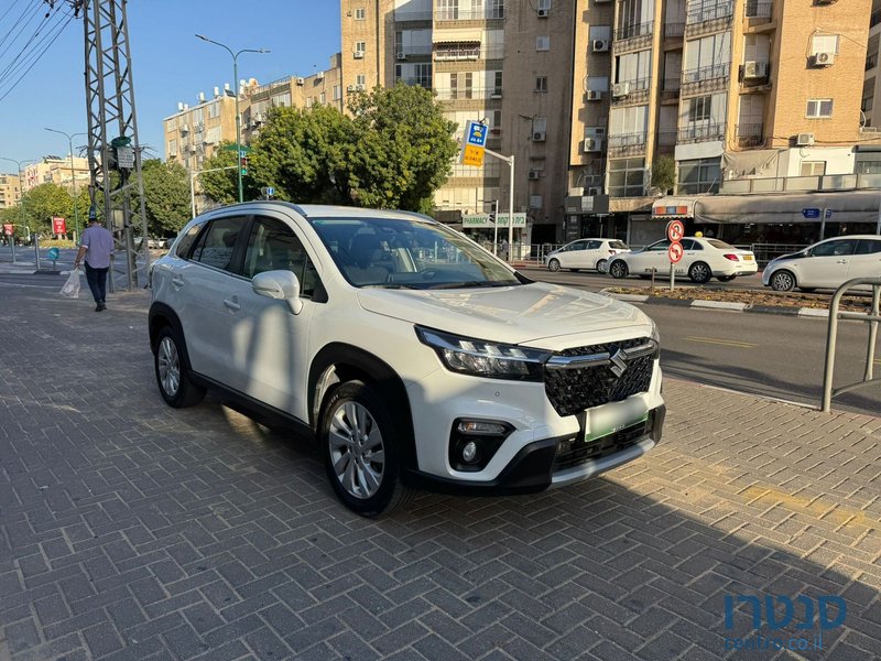 2023' Suzuki S-Cross photo #6