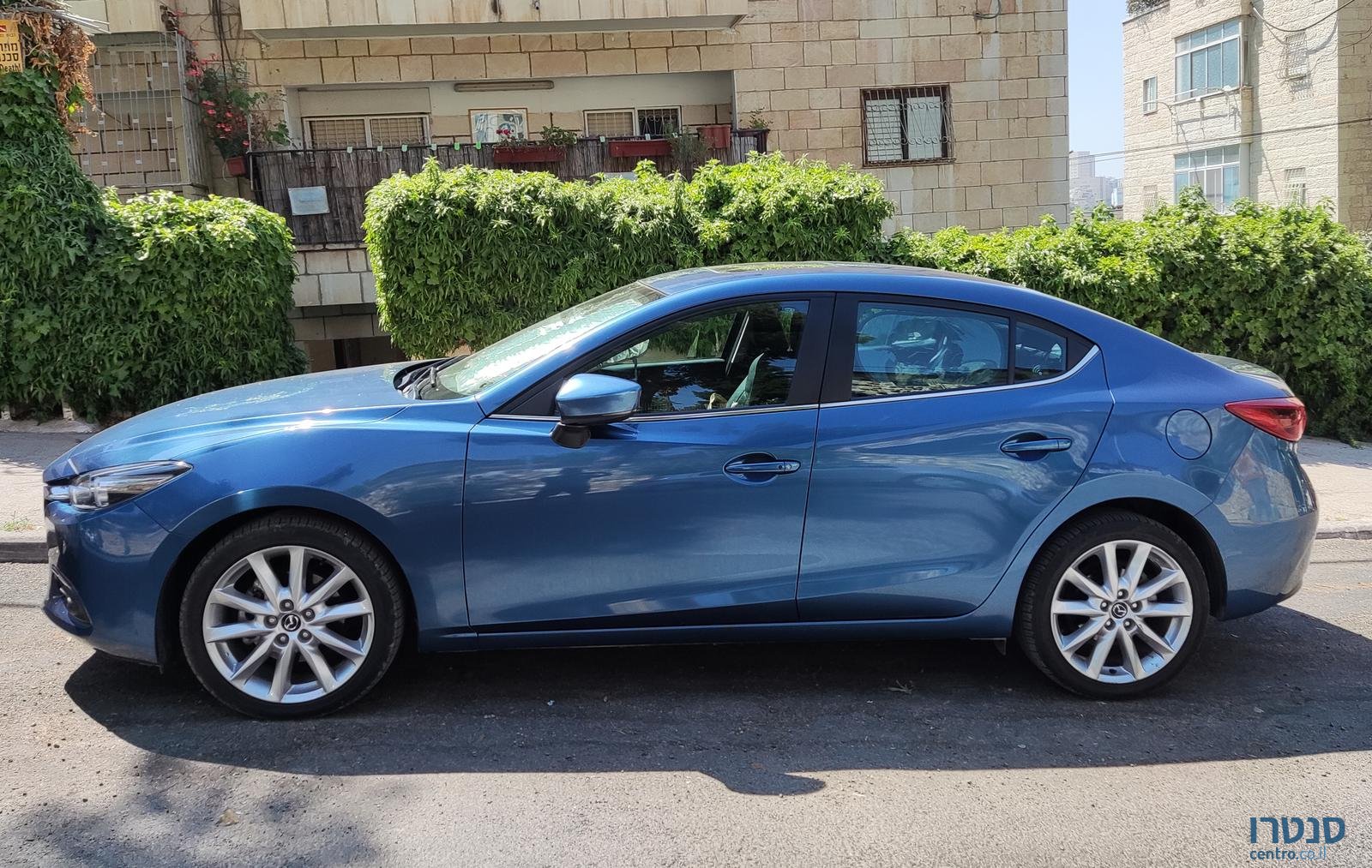 2017' Mazda 3 photo #5