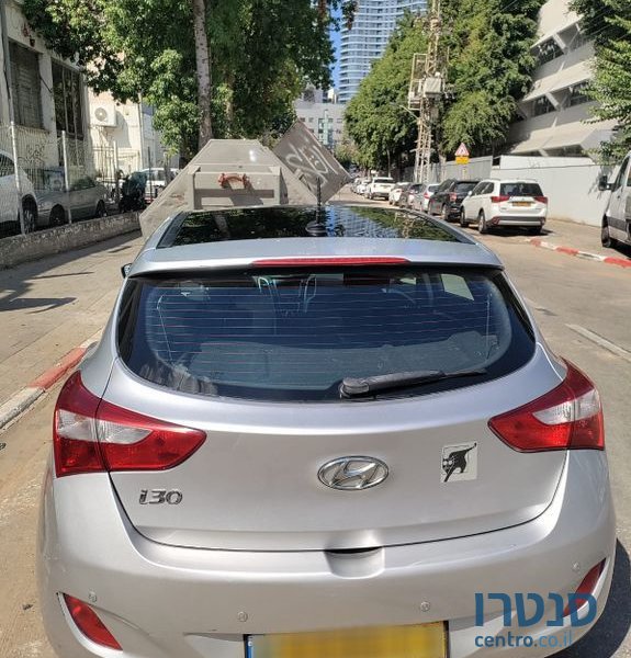 2013' Hyundai i30 יונדאי photo #1