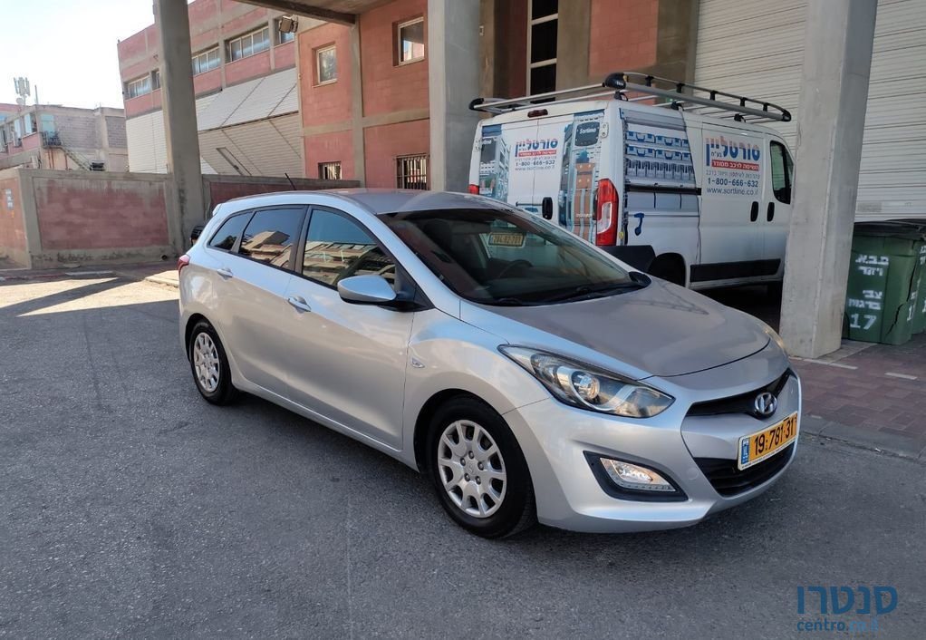 2014' Hyundai i30 יונדאי photo #4