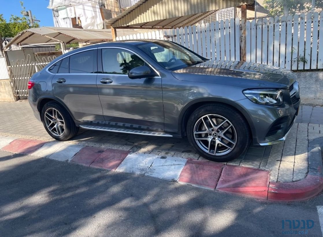 2018' Mercedes-Benz GLC מרצדס-בנץ photo #1