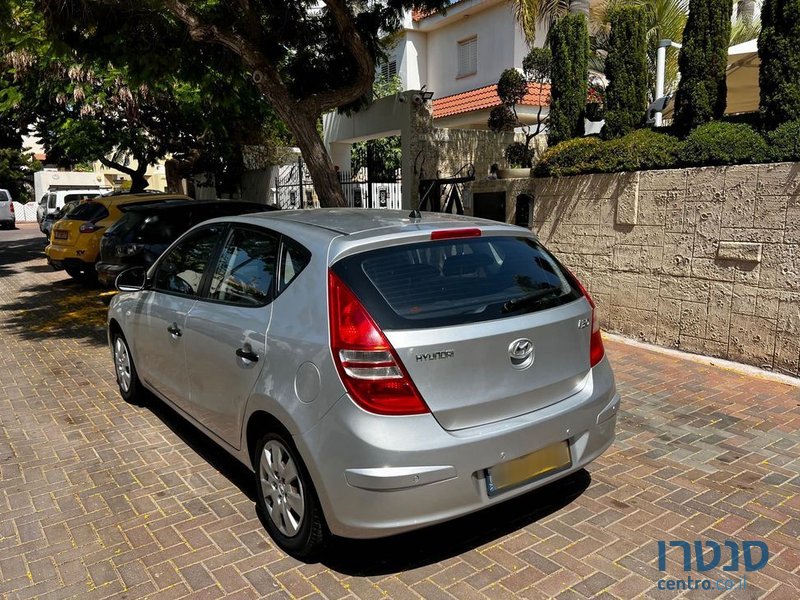 2009' Hyundai i30 יונדאי photo #2