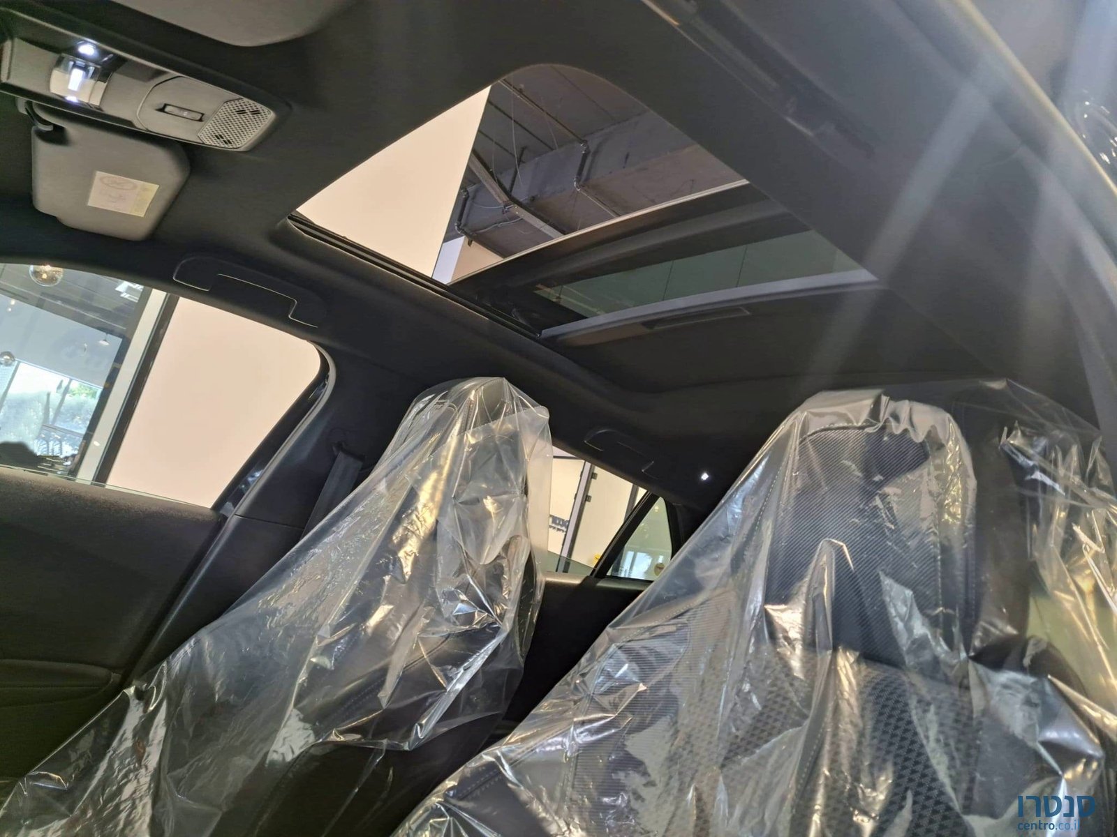 2021' Peugeot 2008 photo #5