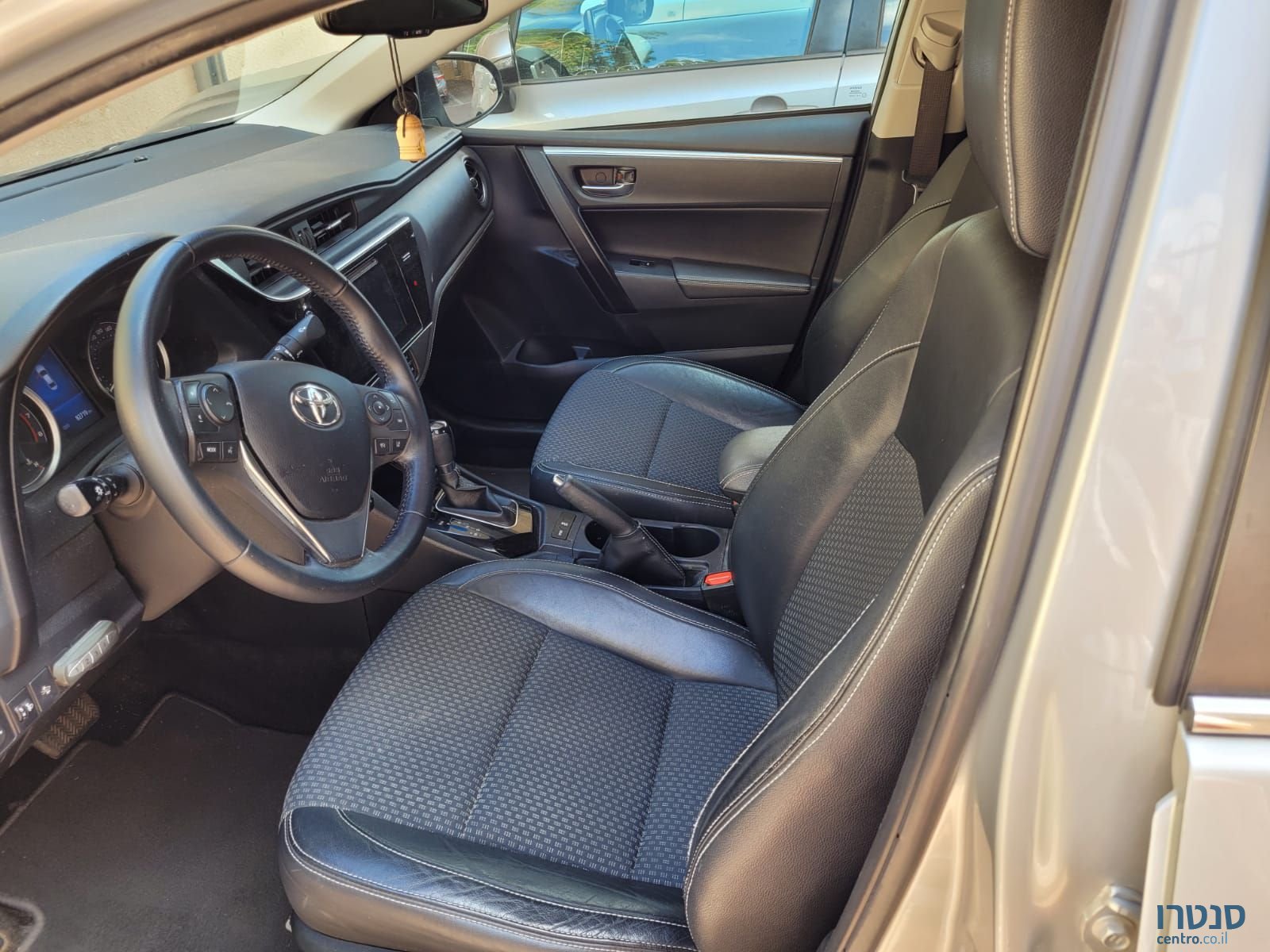 2017' Toyota Corolla טויוטה קורולה photo #4