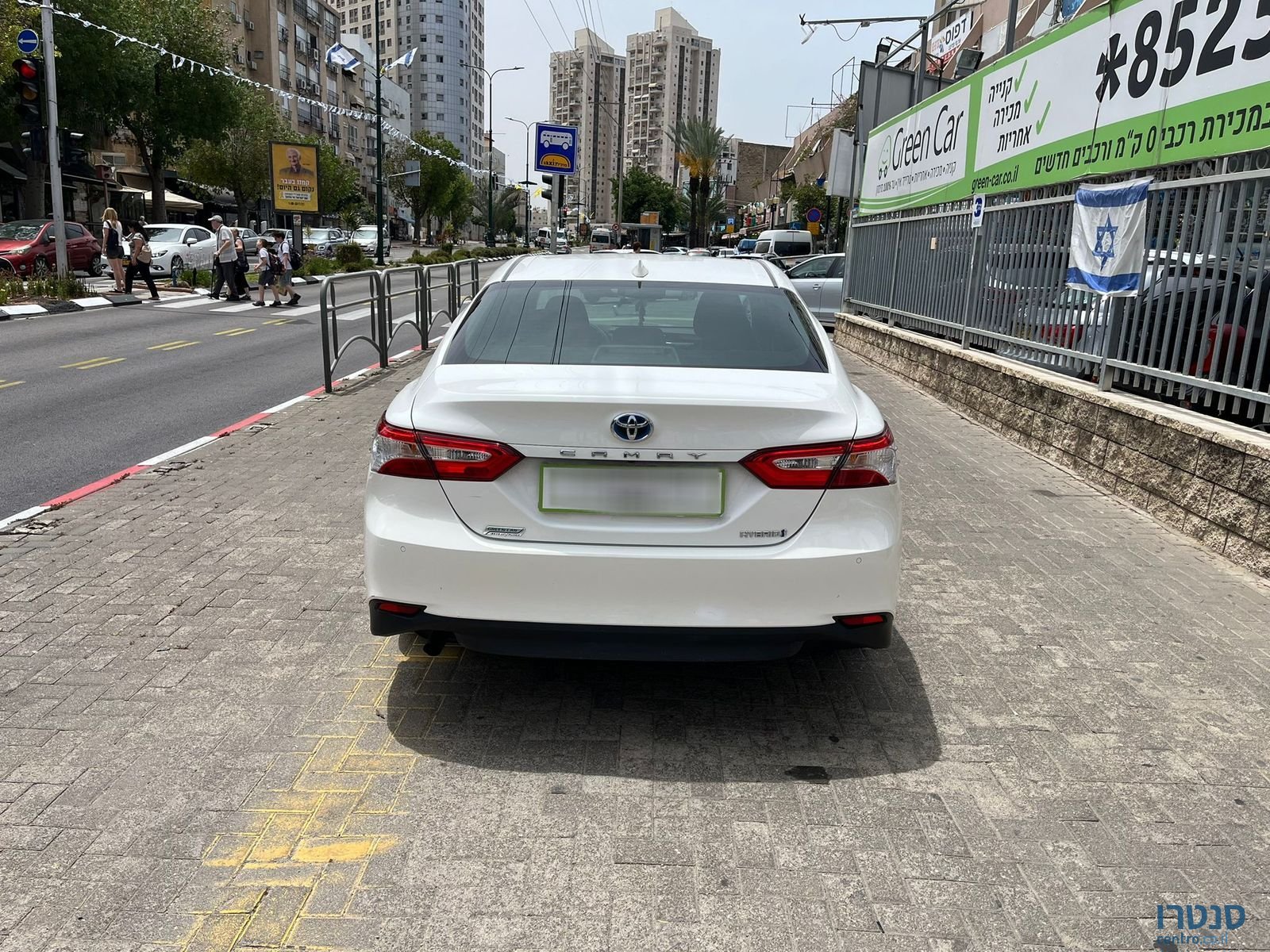 2021' Toyota Camry Hybrid photo #5