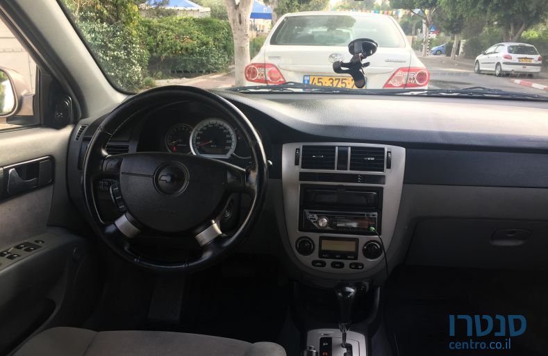 2008' Chevrolet Optra photo #3