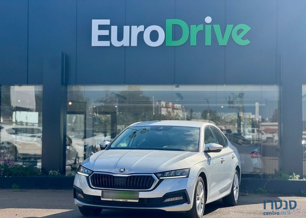 2021' Skoda Octavia סקודה אוקטביה photo #1