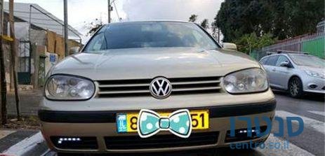 2004' Volkswagen Golf photo #2