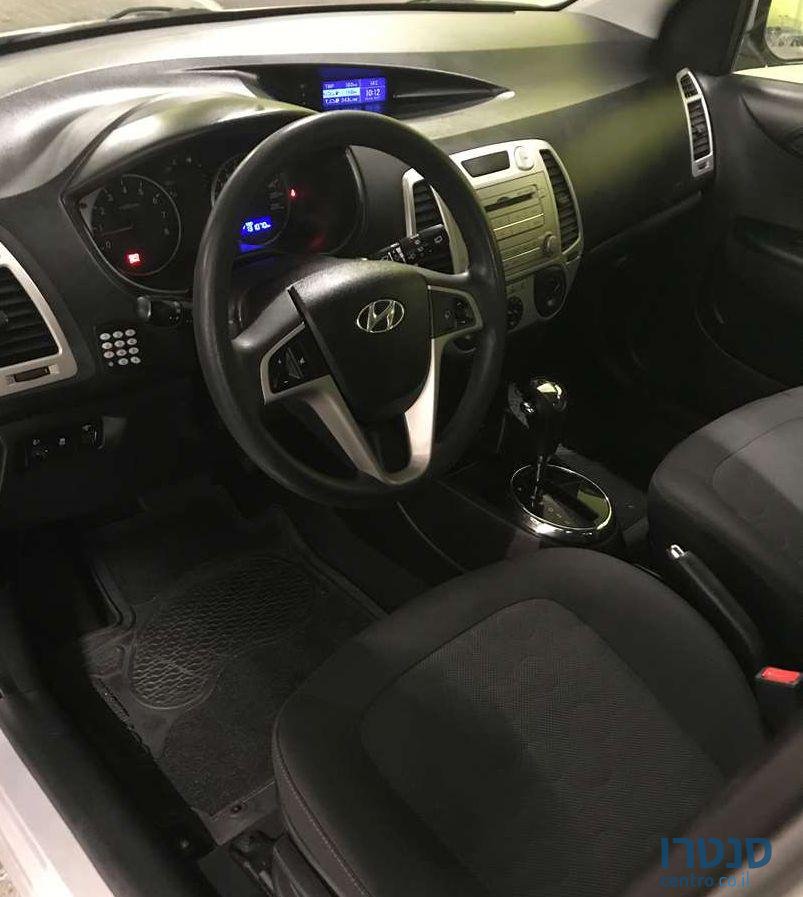 2011' Hyundai i20 יונדאי photo #2