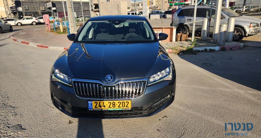 2020' Skoda Superb סקודה סופרב photo #2