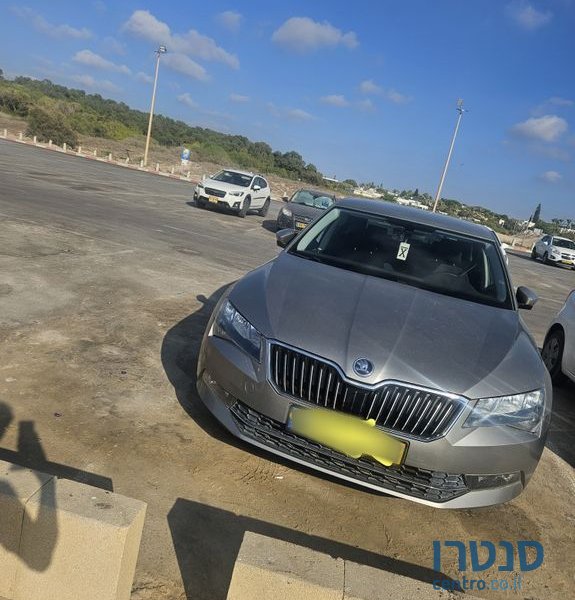 2016' Skoda Superb סקודה סופרב photo #2