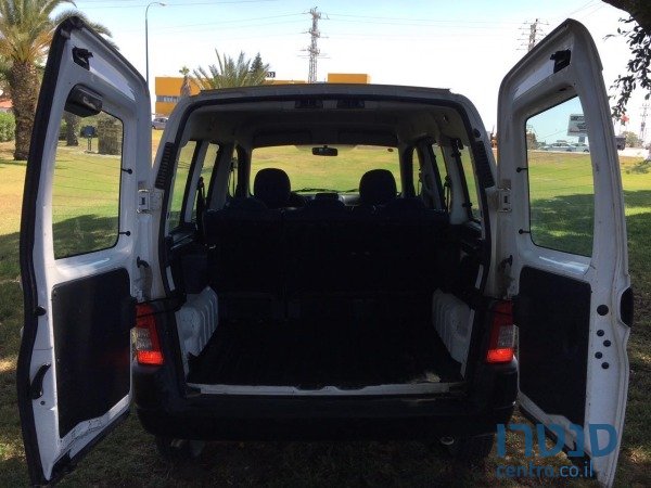 2009' Peugeot Partner photo #5