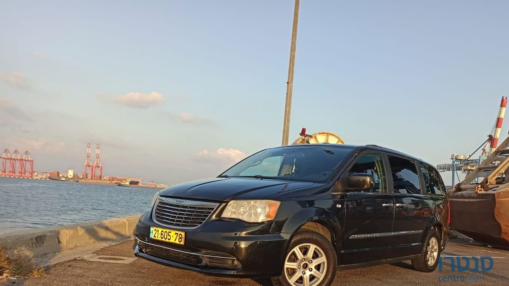 2011' Chrysler Grand Voyager קרייזלר גראנד וויאג'ר photo #4