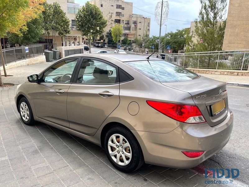 2013' Hyundai i25 יונדאי photo #5