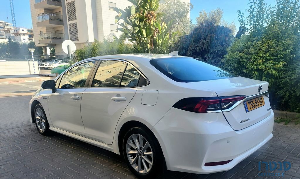 2019' Toyota Corolla טויוטה קורולה photo #2