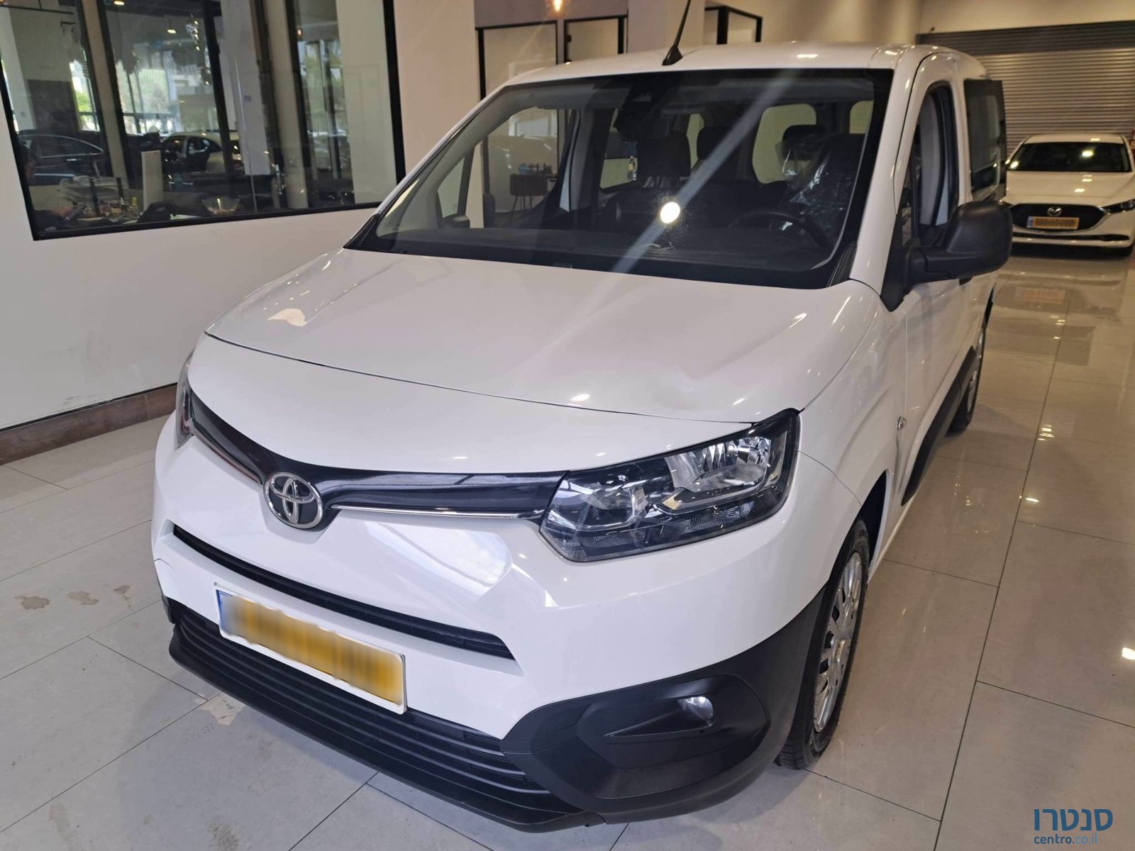 2021' Toyota ProAce City photo #1