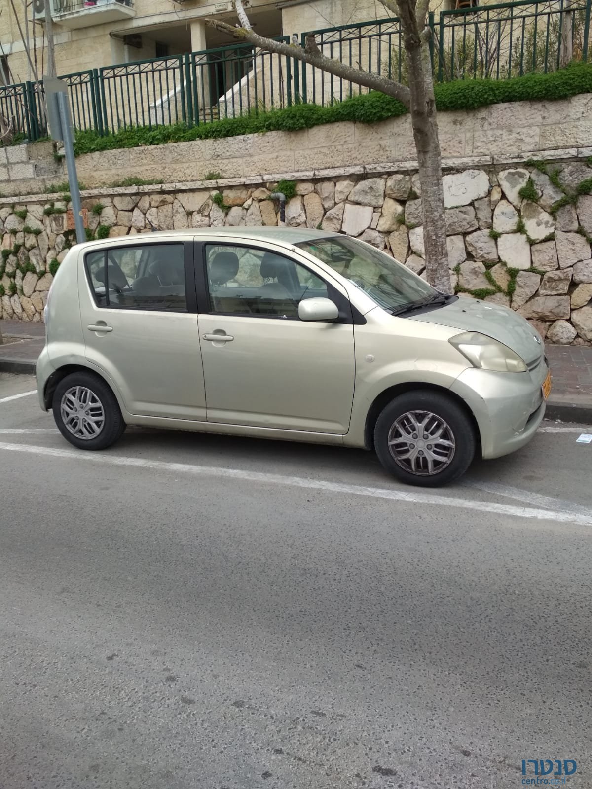 2008' Daihatsu Sirion photo #2