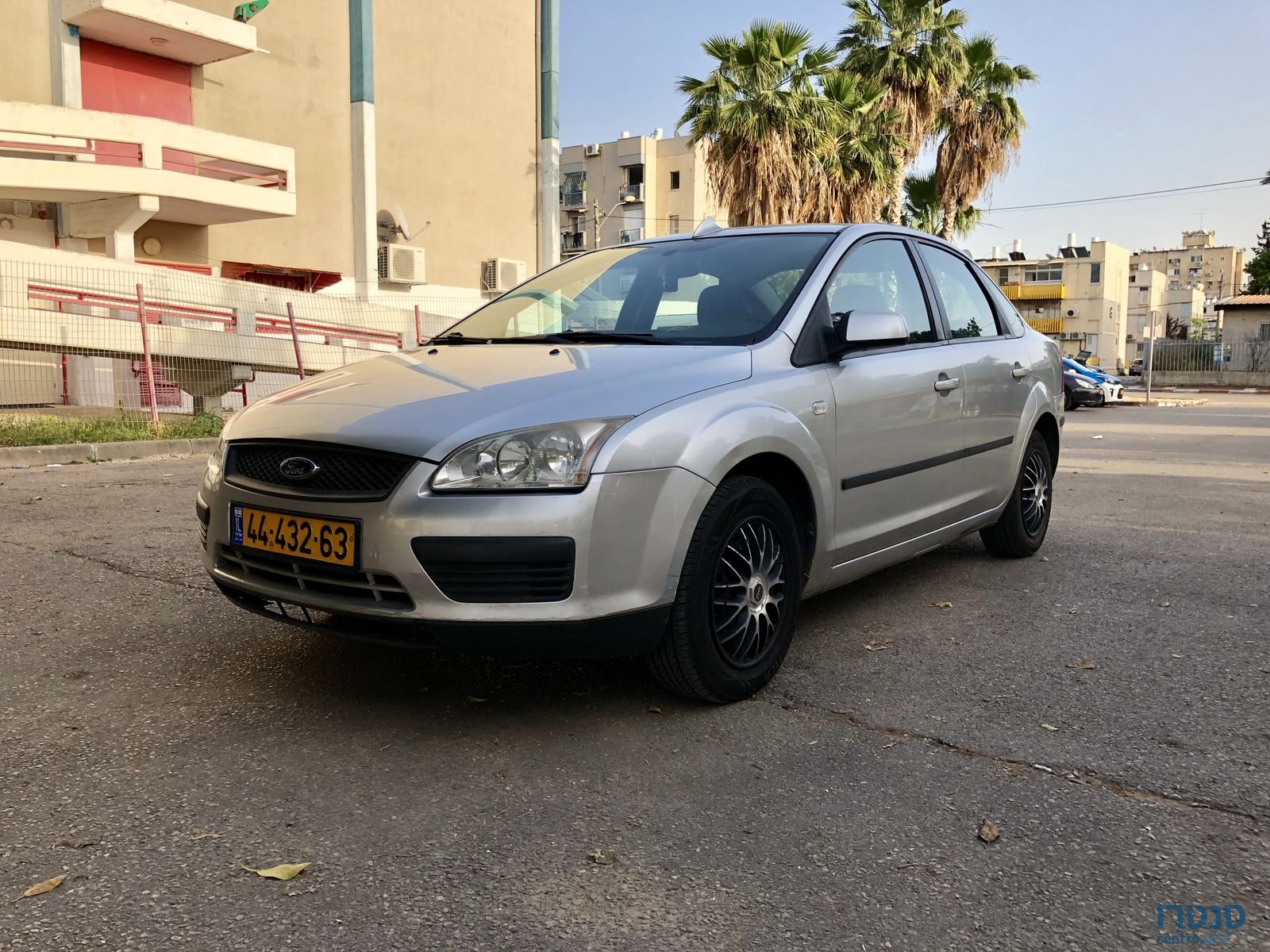 2008' Ford Focus photo #5