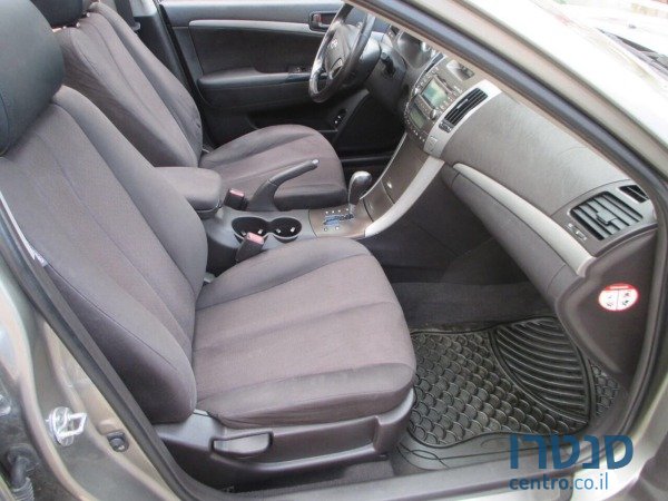 2008' Hyundai Sonata photo #4