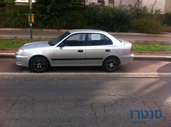 2005' Hyundai Accent photo #3