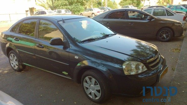 2009' Chevrolet Optra photo #1