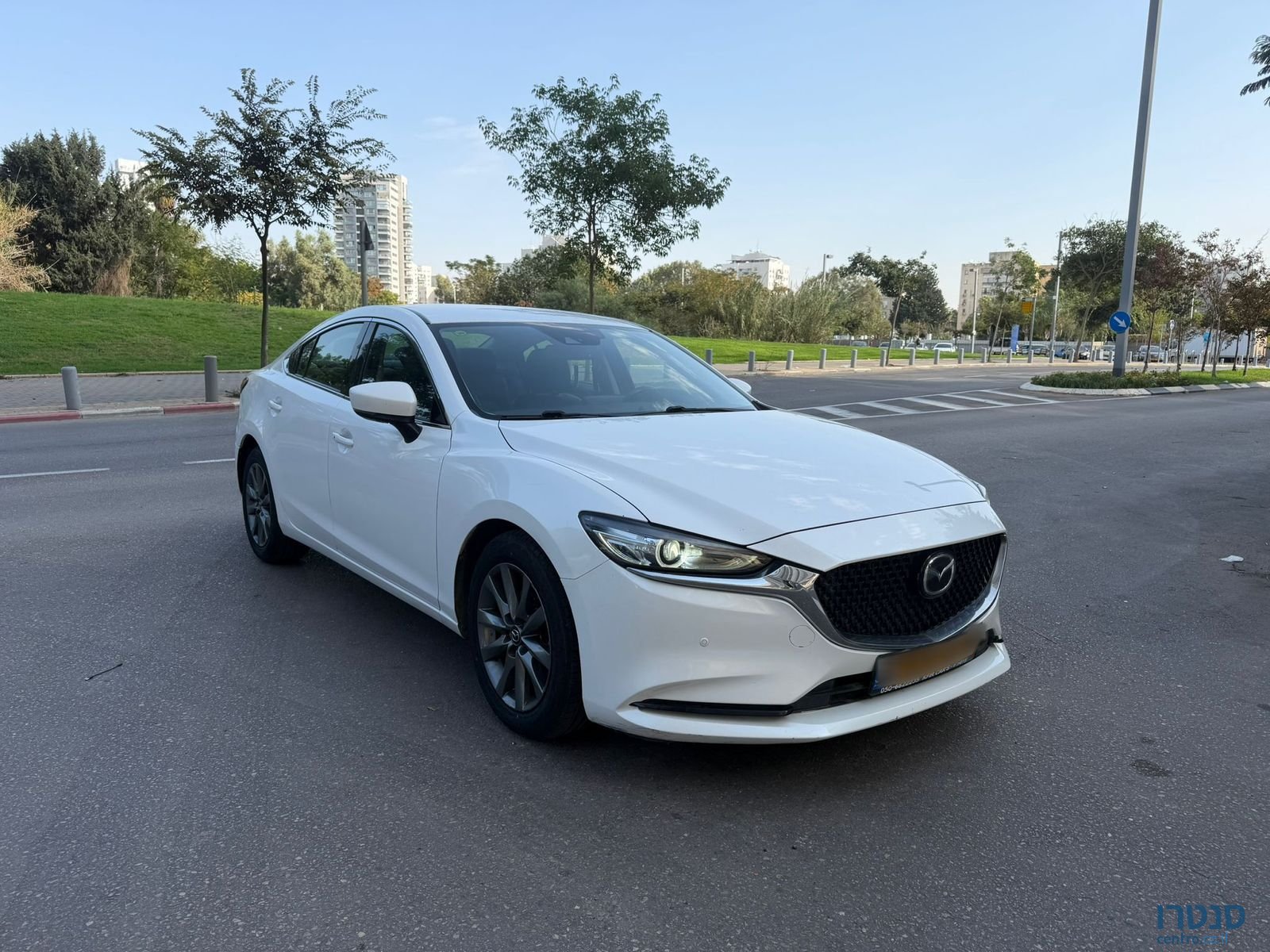 2020' Mazda 6 Luxury photo #1
