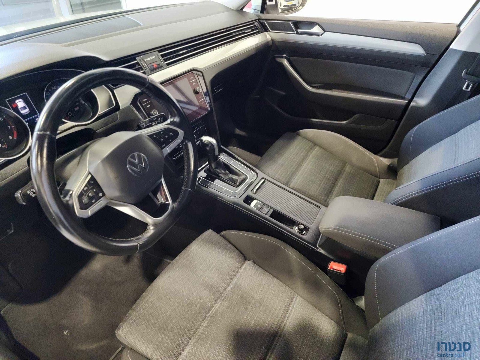 2021' Volkswagen Passat photo #5