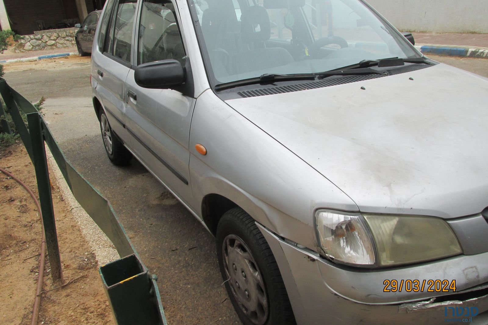 2002' Mazda Demio מאזדה דמיו photo #5