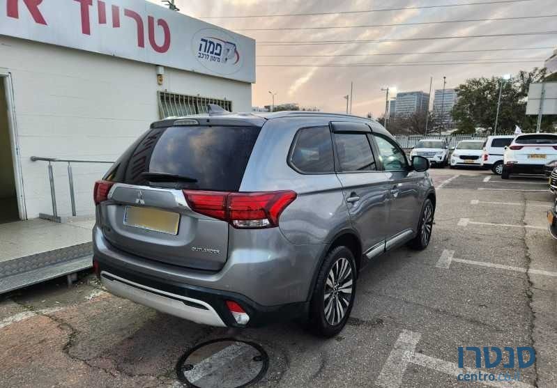 2019' Mitsubishi Outlander מיצובישי אאוטלנדר photo #3