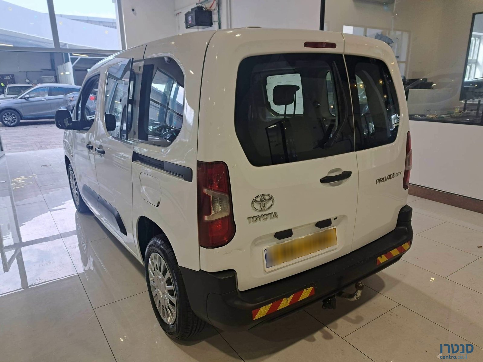 2021' Toyota ProAce City photo #3