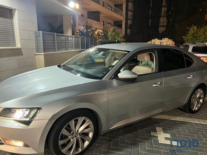 2018' Skoda Superb סקודה סופרב photo #5