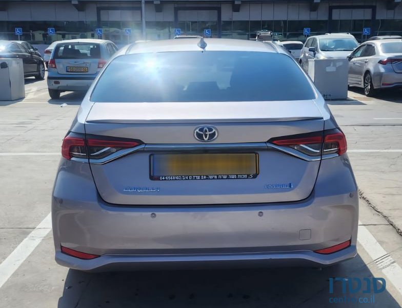 2021' Toyota Corolla טויוטה קורולה photo #2