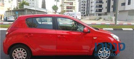 2011' Hyundai i20 יונדאי photo #2