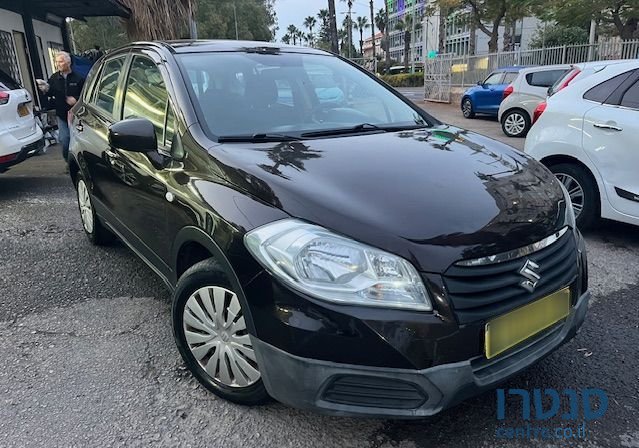 2014' Suzuki SX4 סוזוקי קרוסאובר photo #3