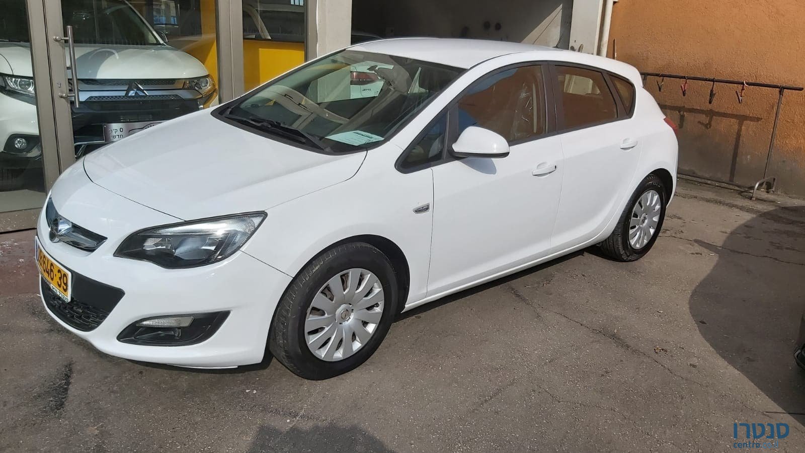 2016' Opel Astra photo #1