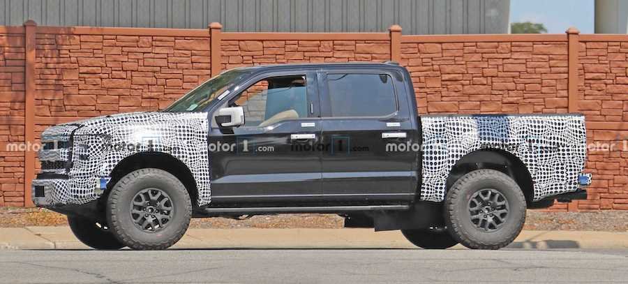 2021 Ford F-150 Raptor Spied With A Surprisingly Modest Grille