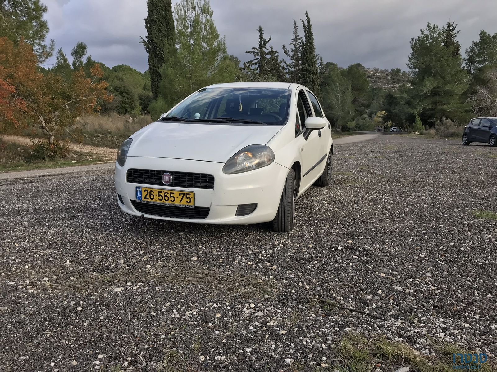 2011' Fiat Grande Punto Active photo #5