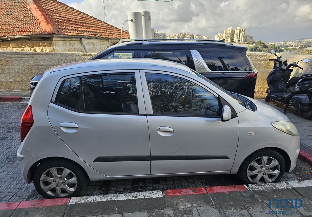 2012' Hyundai i10 יונדאי photo #3