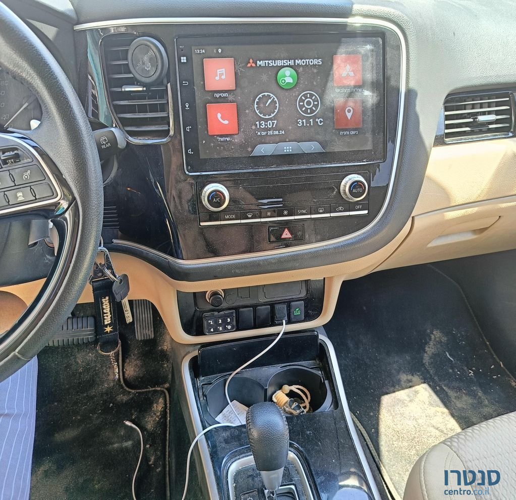 2021' Mitsubishi Outlander מיצובישי אאוטלנדר photo #2