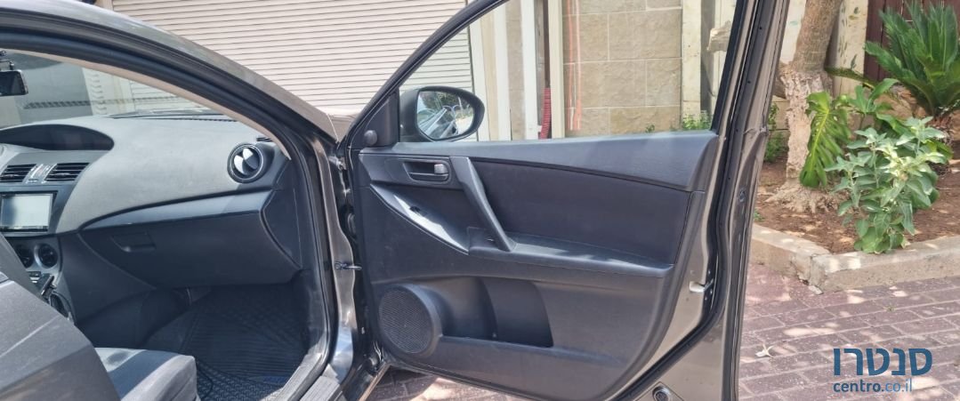 2010' Mazda 3 מאזדה photo #4