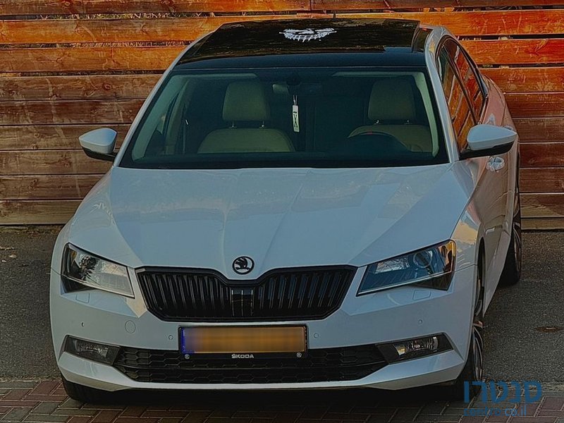 2017' Skoda Superb סקודה סופרב photo #4