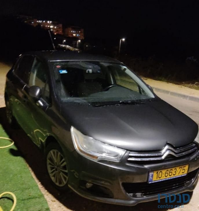 2011' Citroen C4 סיטרואן photo #1