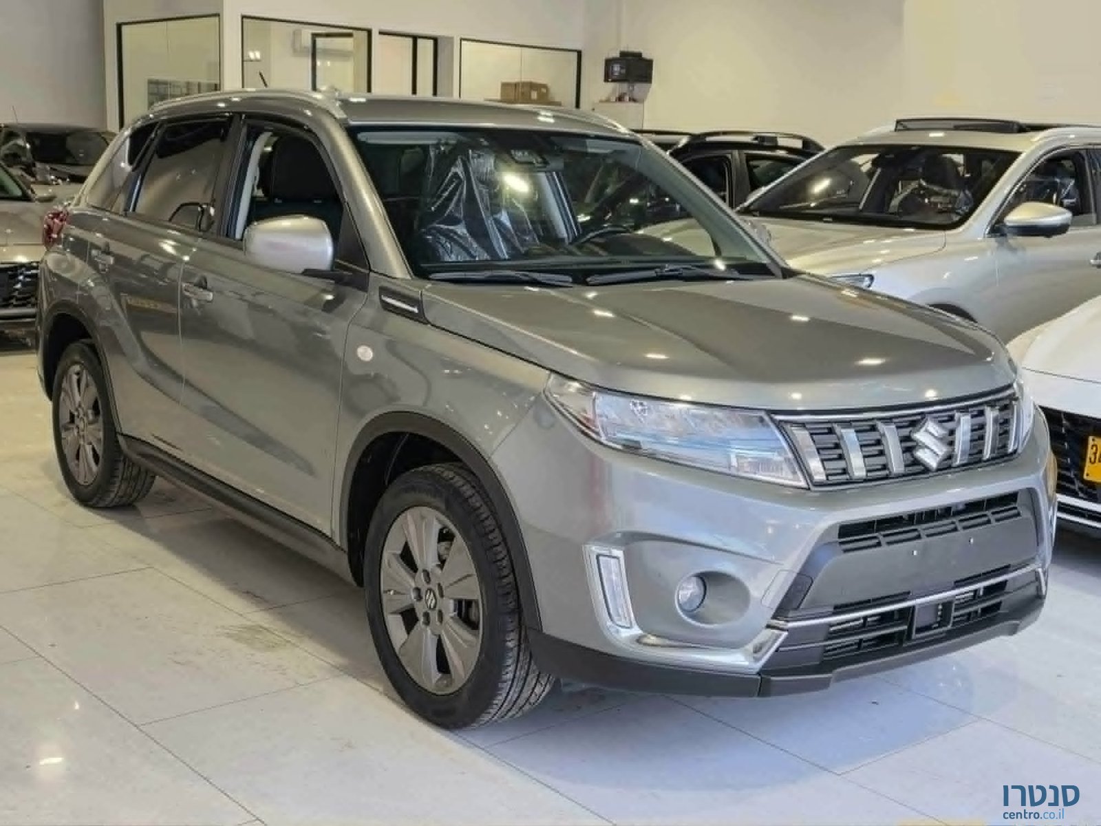 2023' Suzuki Vitara photo #2
