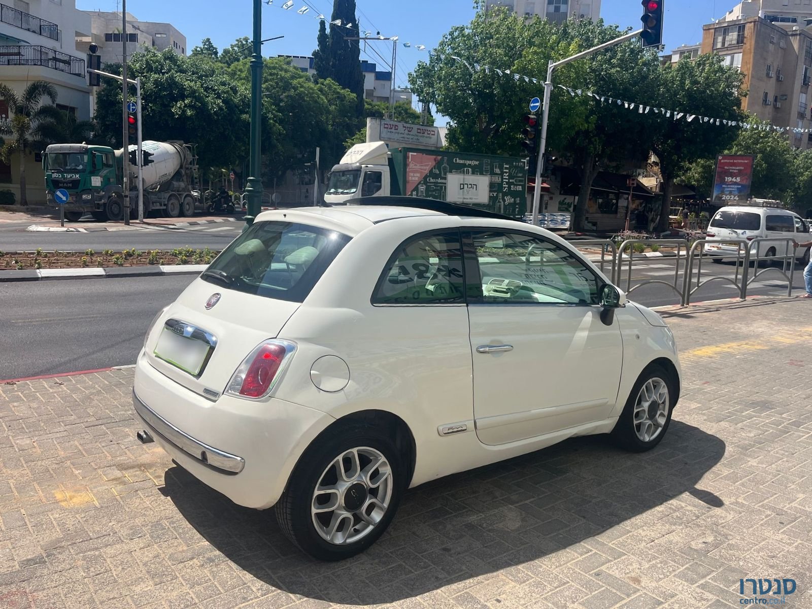 2015' Fiat 500 photo #6