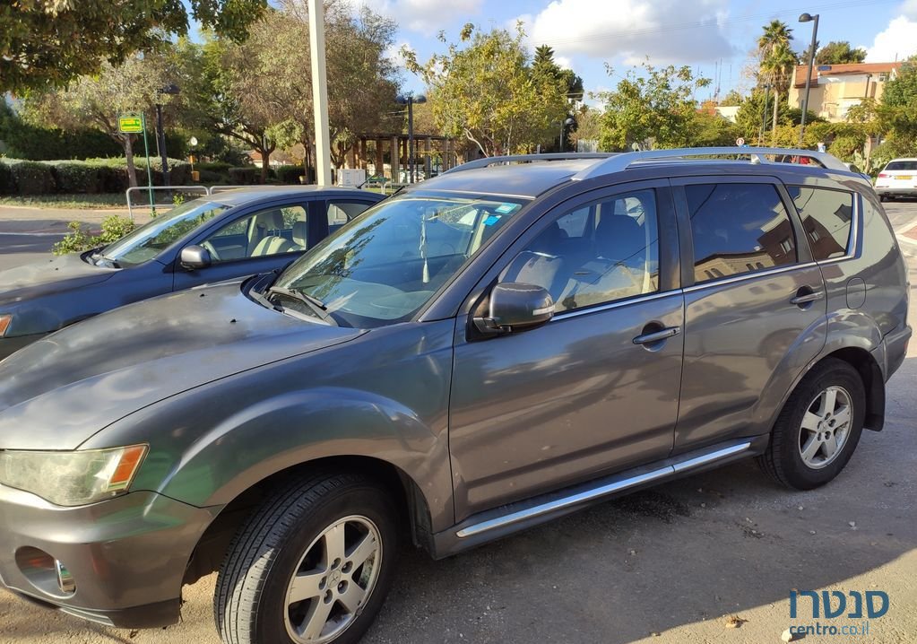 2010' Mitsubishi Outlander מיצובישי אאוטלנדר photo #1