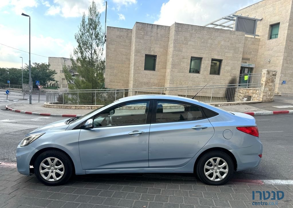 2014' Hyundai i25 יונדאי אקסנט photo #4