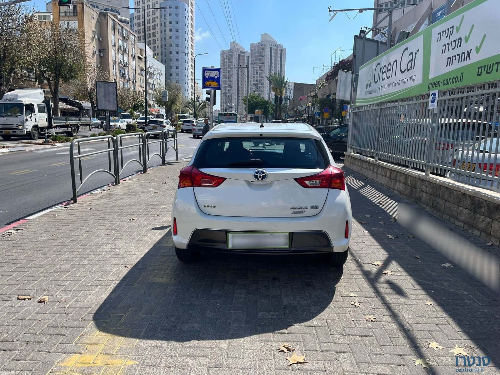 2015' Toyota Auris photo #5