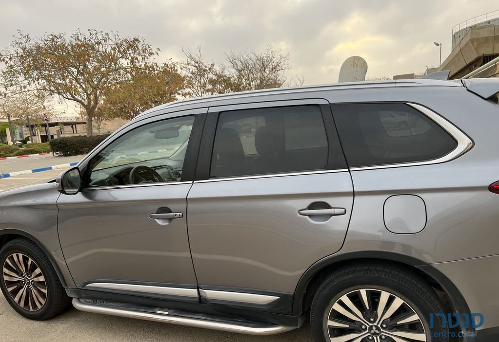 2019' Mitsubishi Outlander מיצובישי אאוטלנדר photo #4