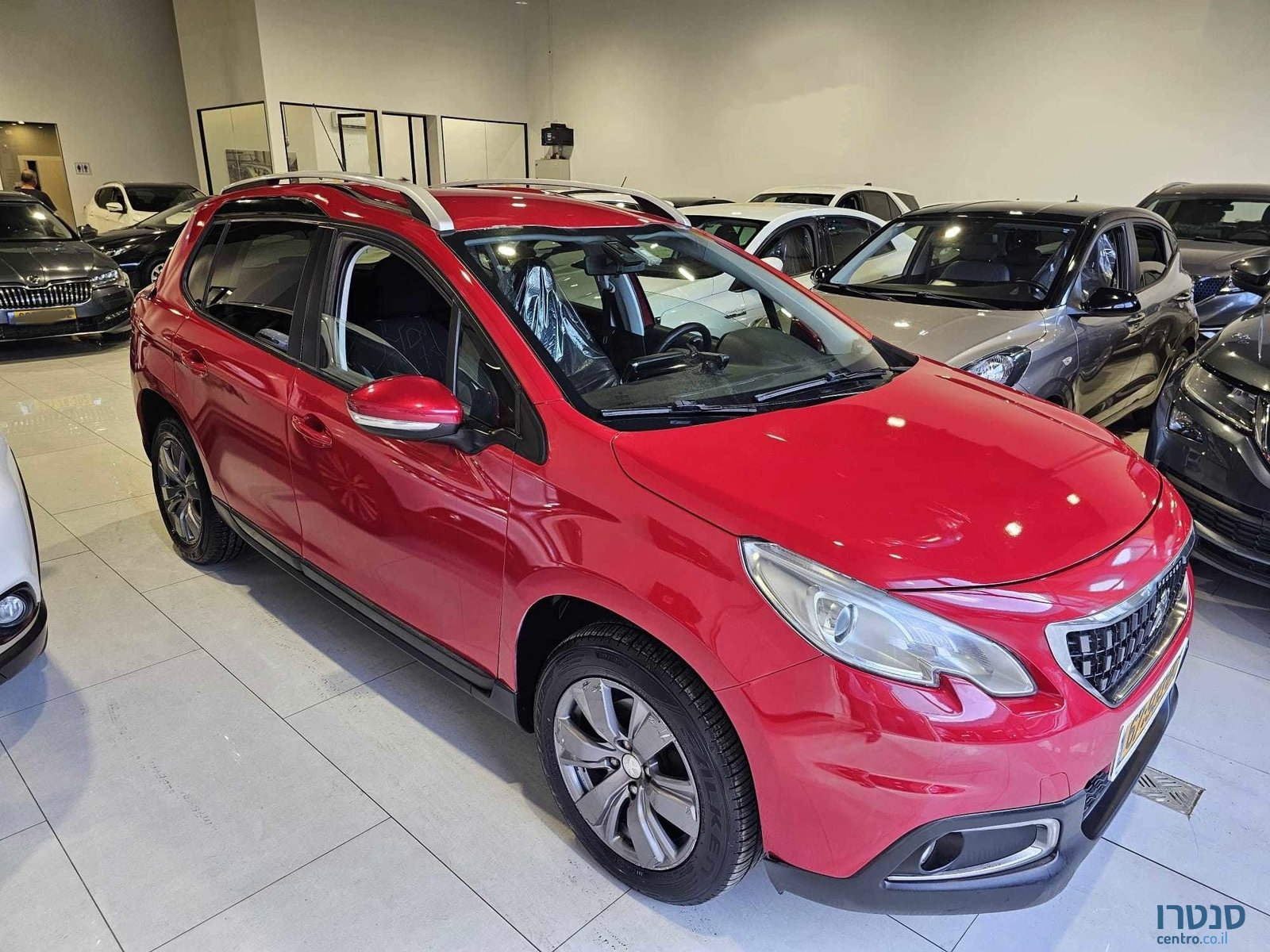 2017' Peugeot 2008 photo #2