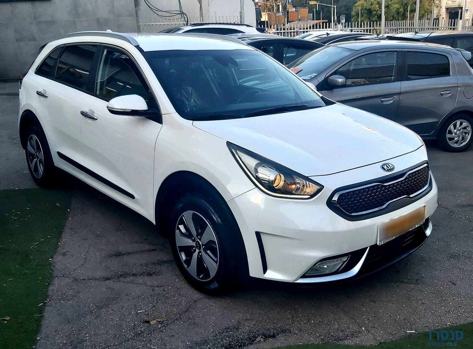 2018' Kia Niro photo #2